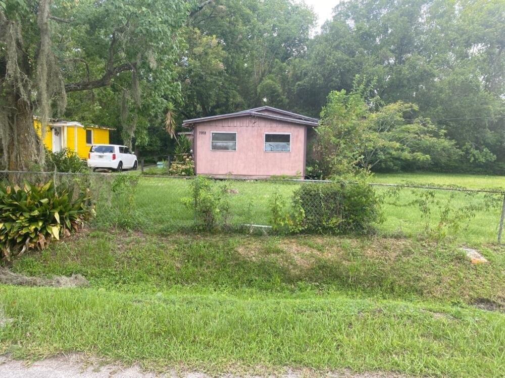Siskin Ave, Jacksonville, FL 32219
