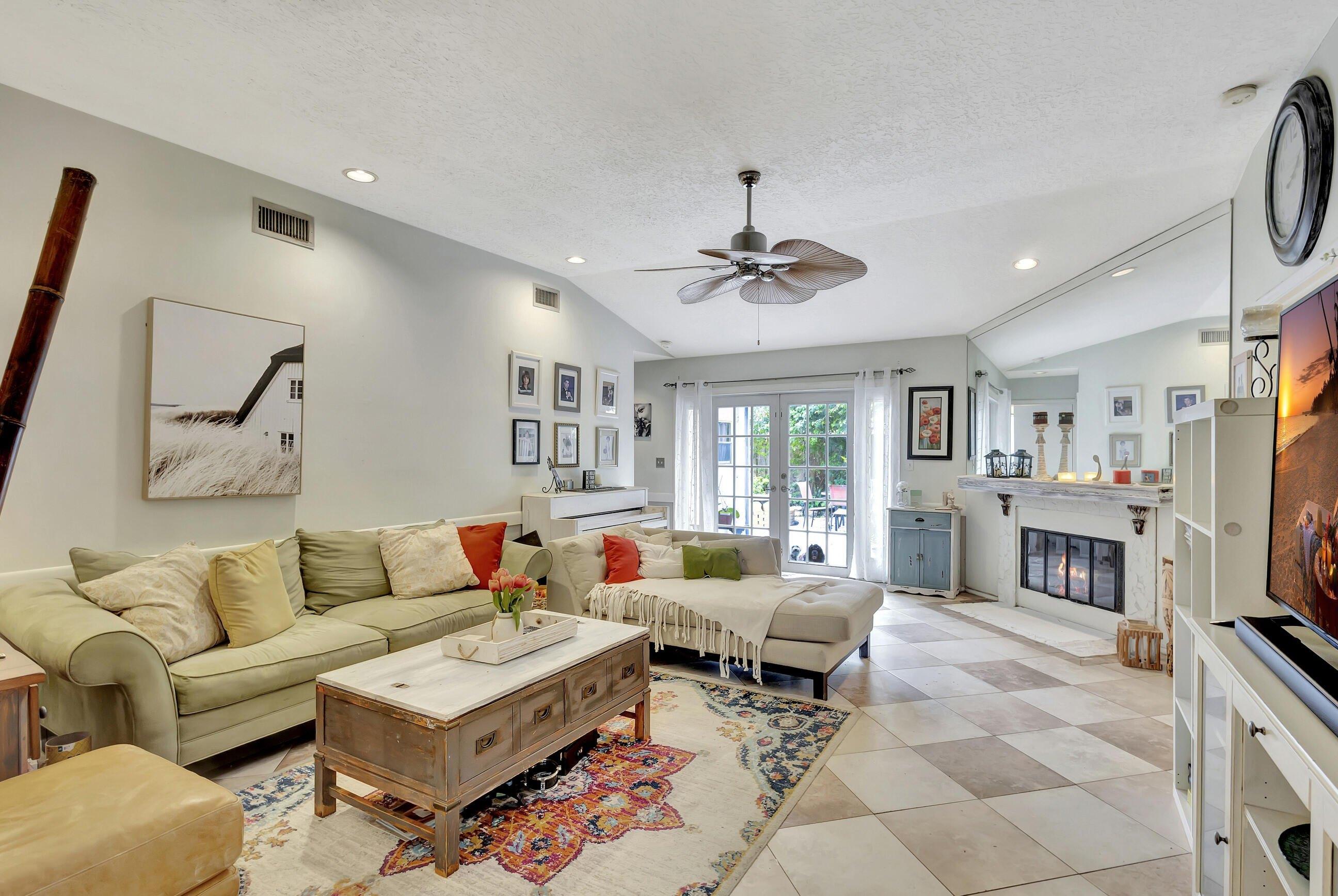 Meadowbreeze Dr, Wellington, FL 33414