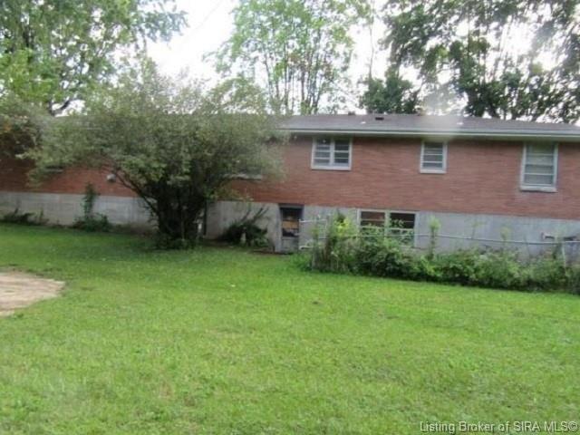 Deerwood Dr, New Albany, IN 47150
