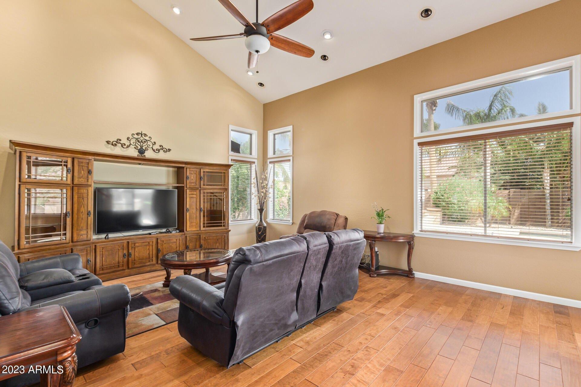 E Andre Ave, Gilbert, AZ 85298