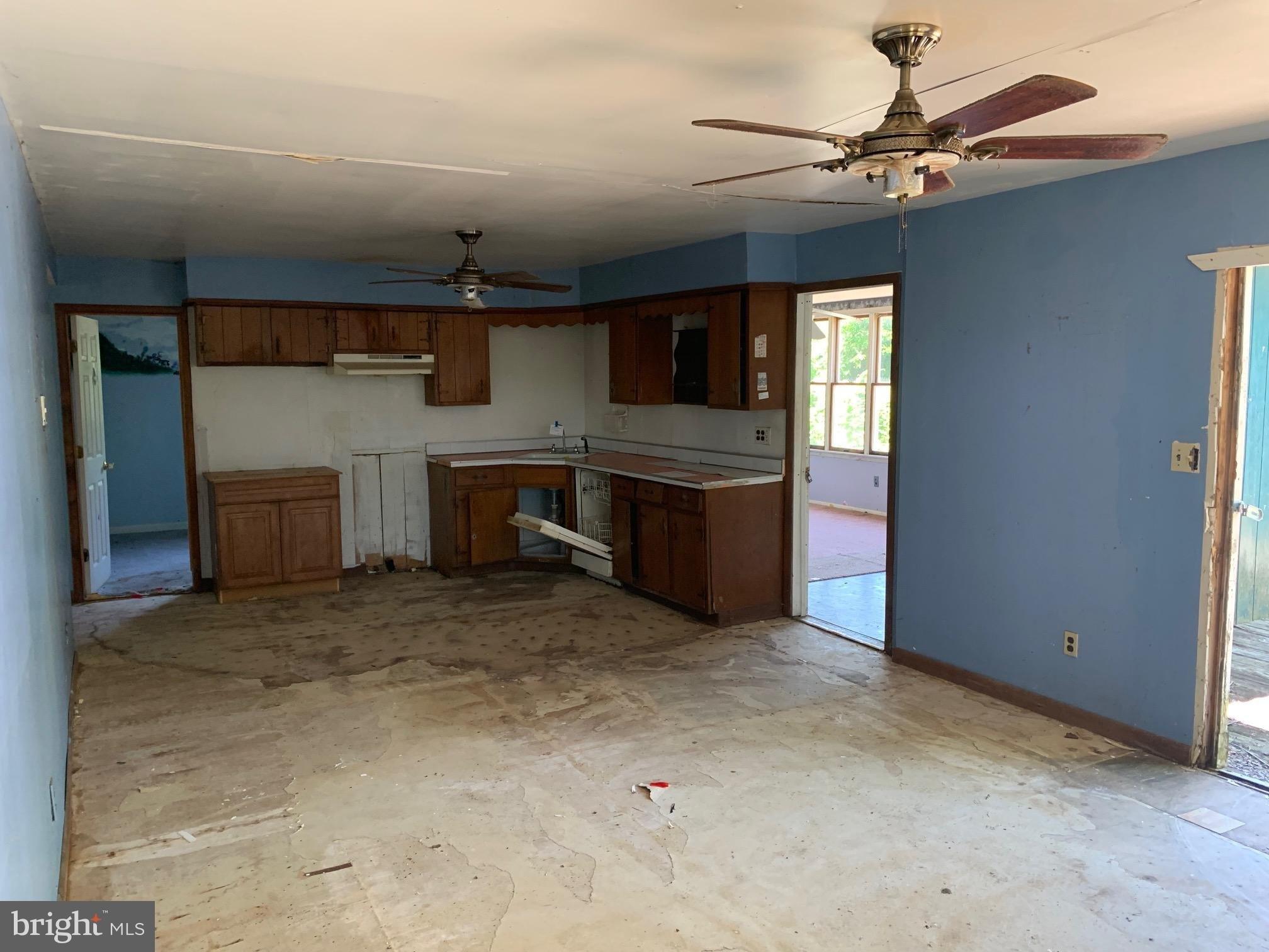 Richards Ave, Hammonton, NJ 08037
