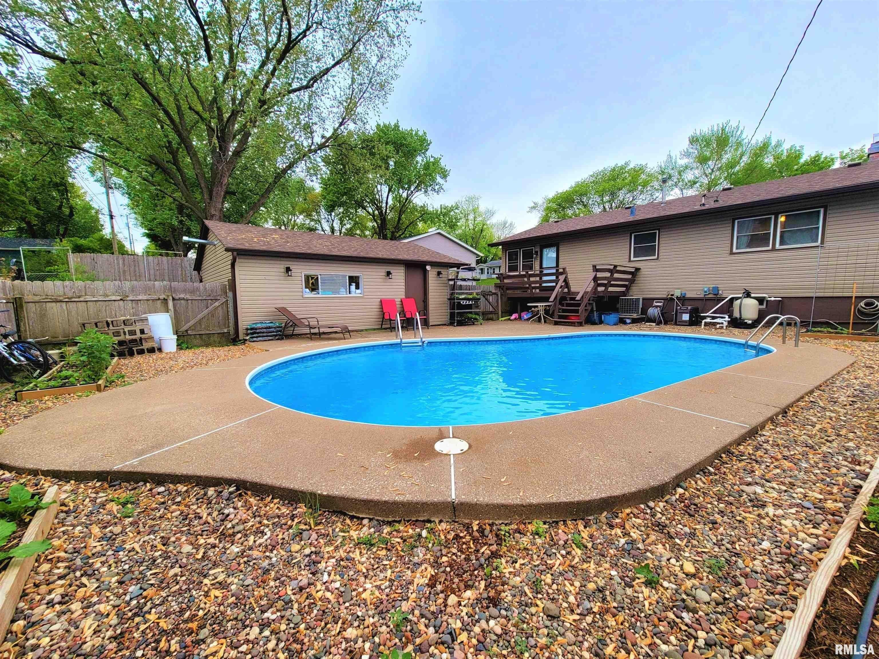N Harrison St, Davenport, IA 52806