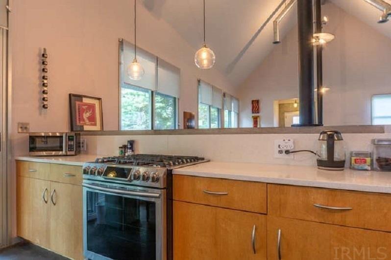 N Kerry Dr, Bloomington, IN 47408