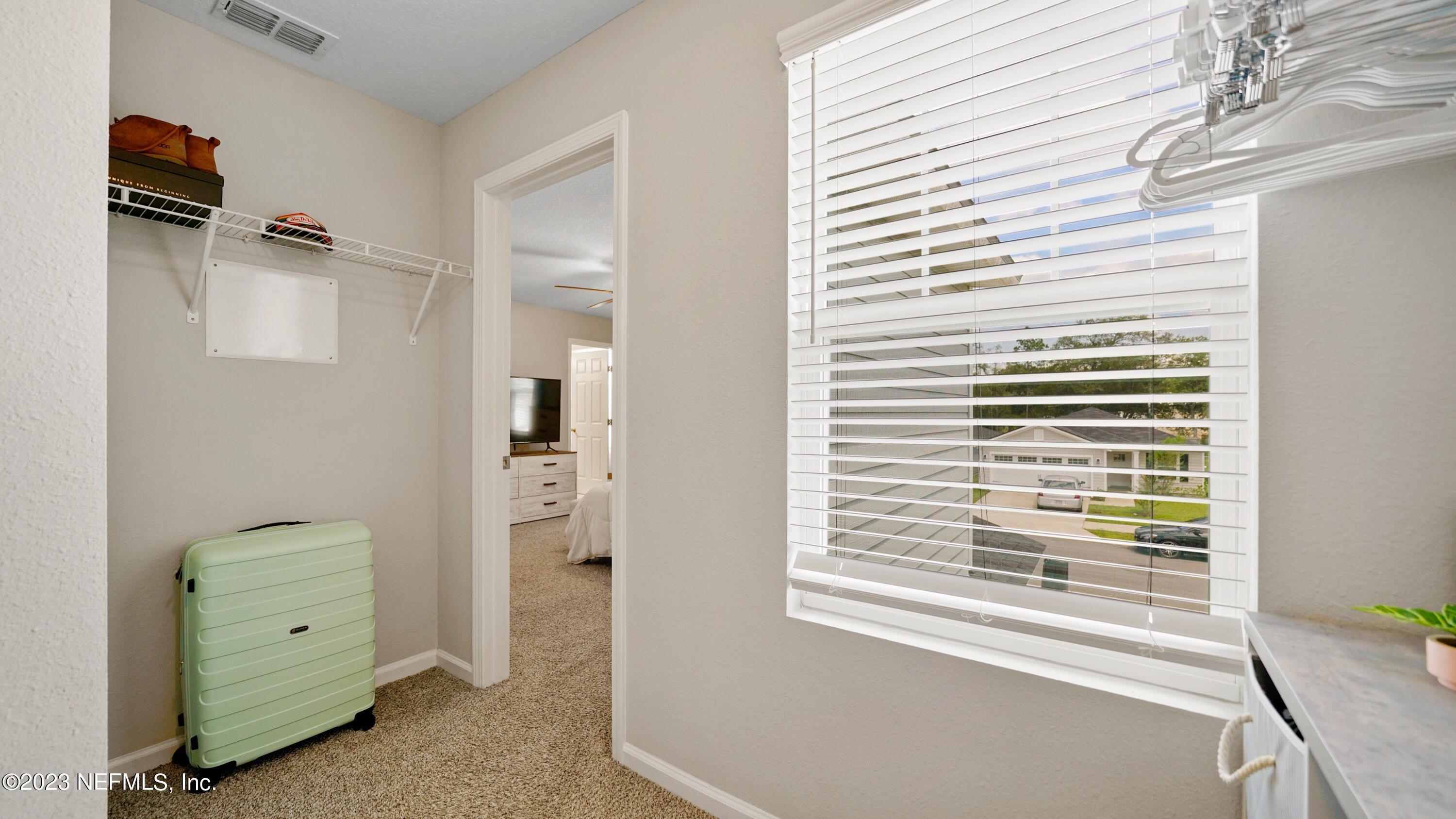 Walkers Ridge Dr, Jacksonville, FL 32210