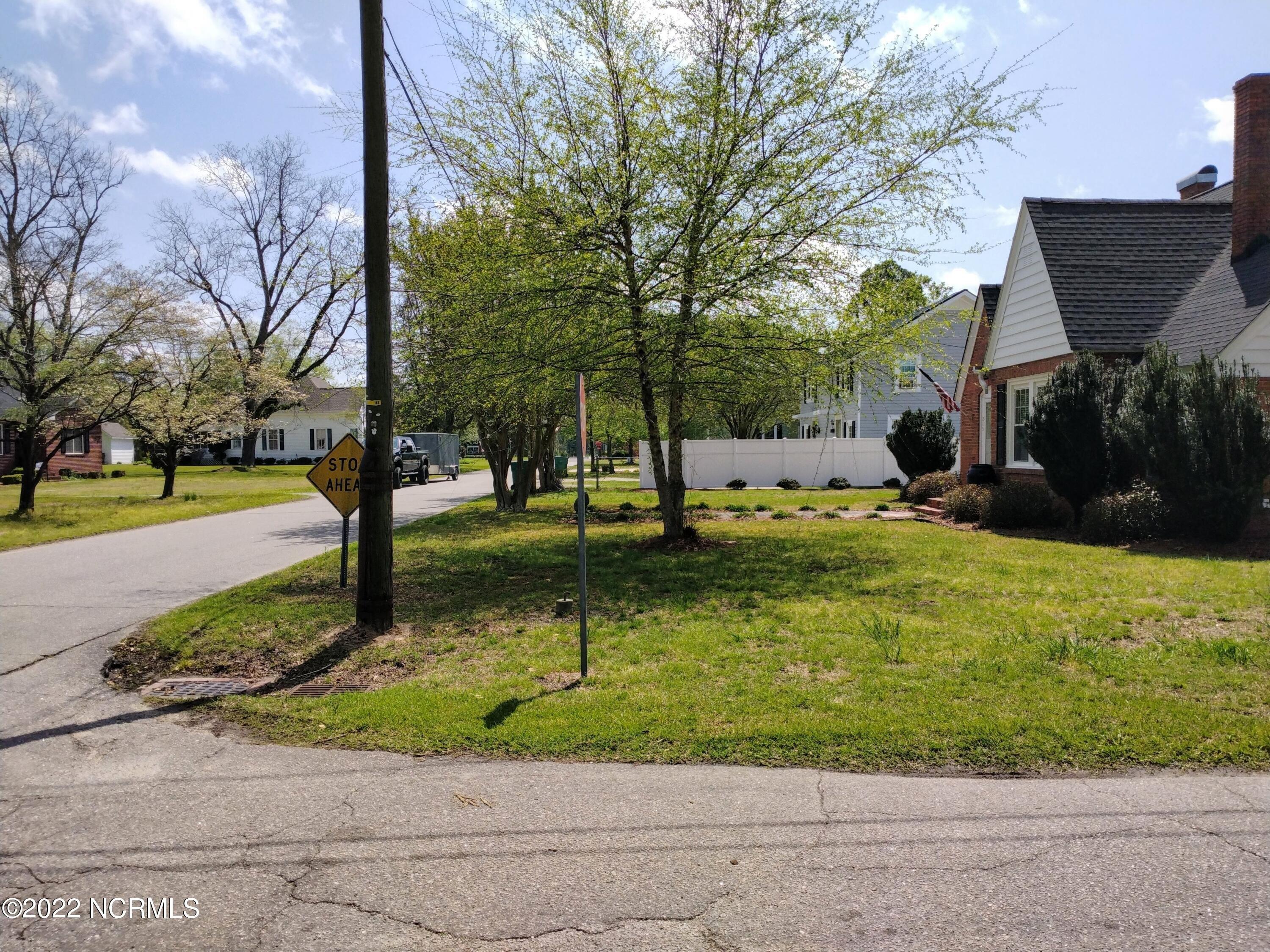 N Elm St, Chadbourn, NC 28431