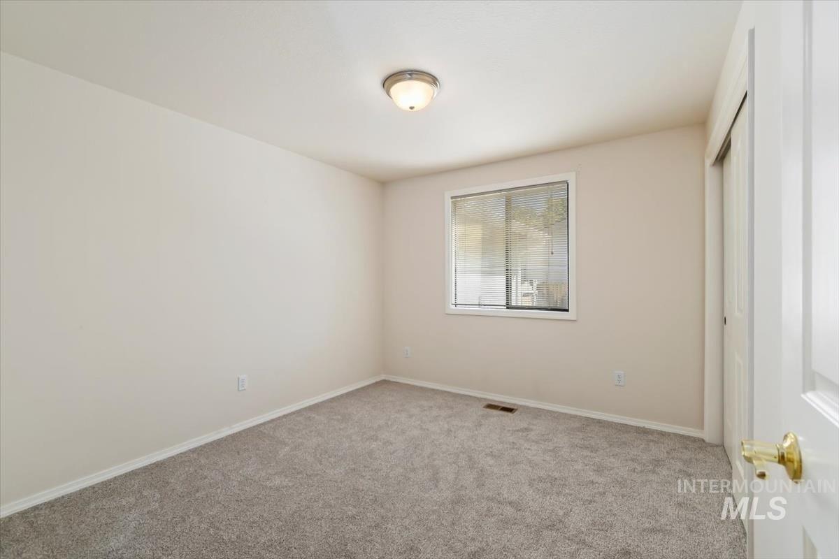 W Hickory Dr, Boise, ID 83713