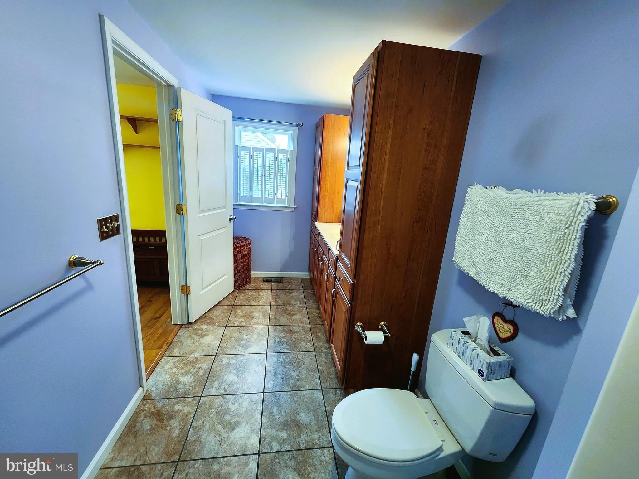 Shirley Rd, Hatboro, PA 19040