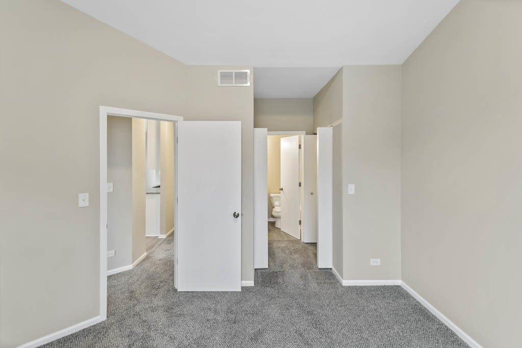 Woodside Dr, Joliet, IL 60431