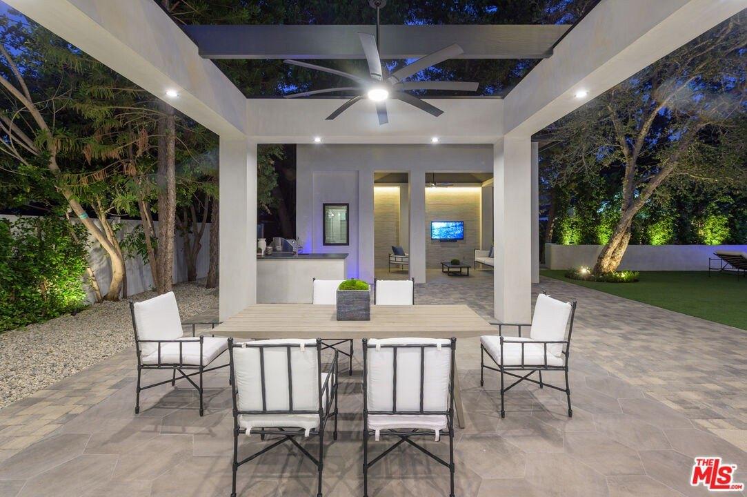 Rancho St, Encino, CA 91316
