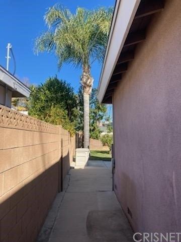 Arminta St, Winnetka, CA 91306