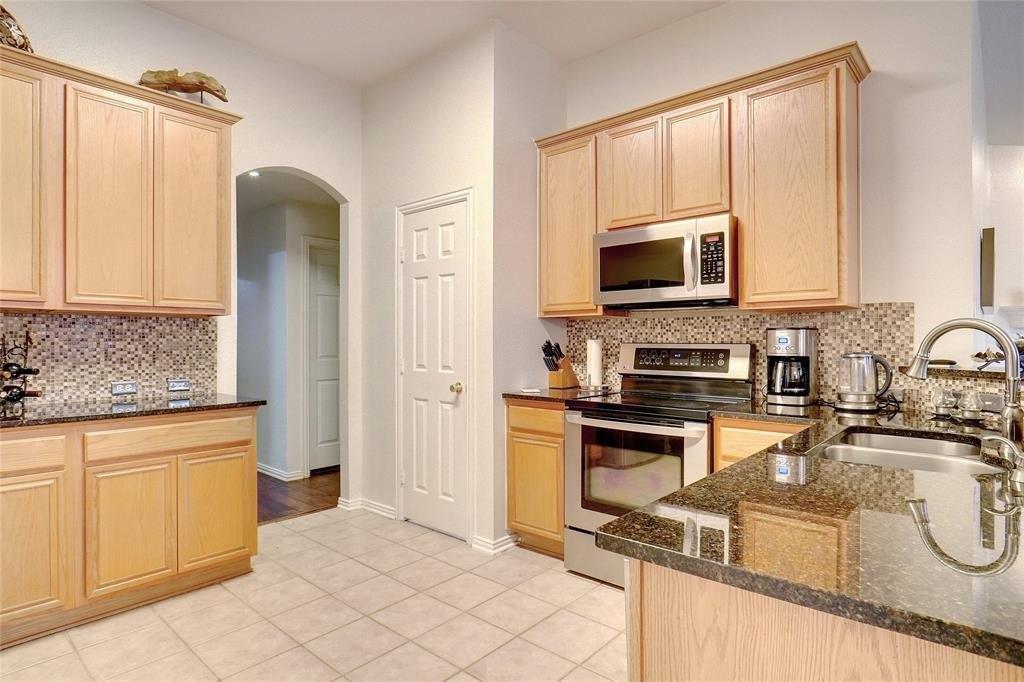 Summer Grove Ct, Mansfield, TX 76063