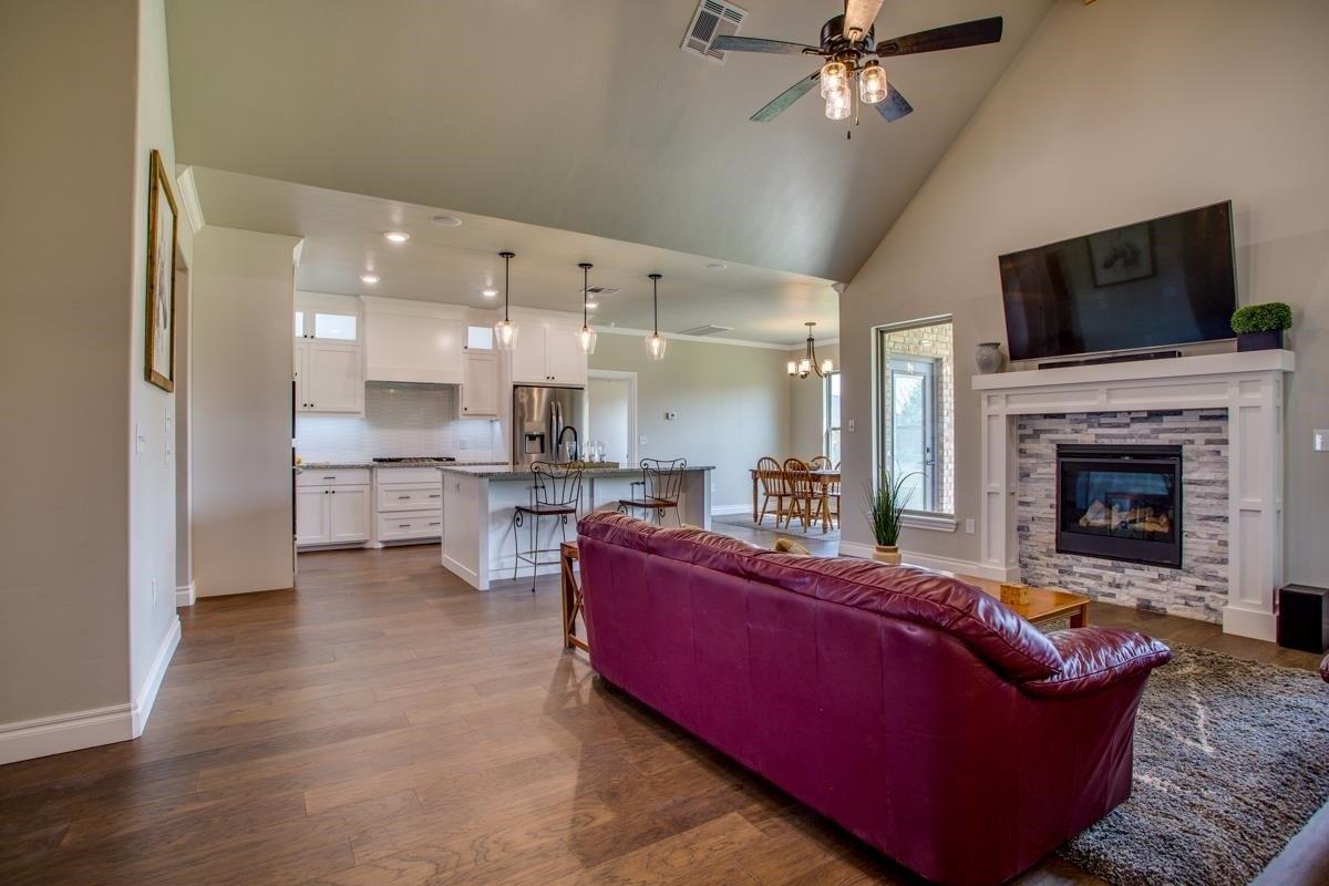 Deerfield Ave, Enid, OK 73703
