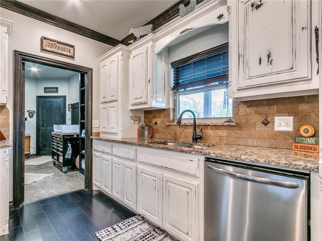 Clearpond Rd, Mcloud, OK 74851