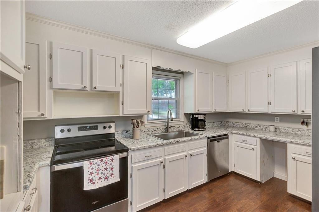 Stonehaven Dr, Anderson, SC 29625