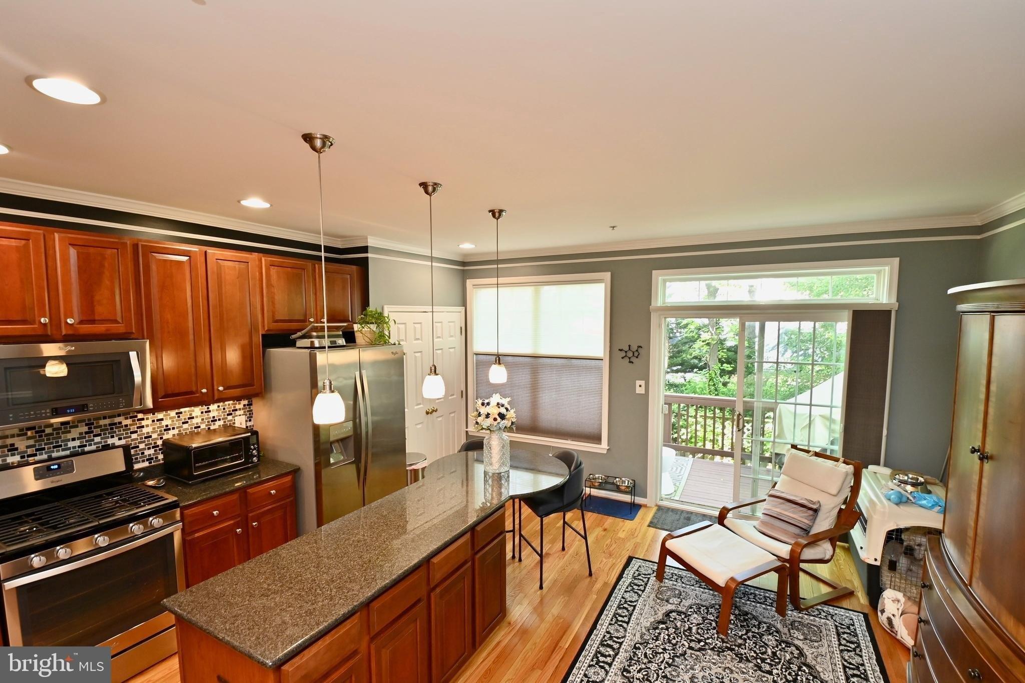 Helmuth Ln, Alexandria, VA 22304