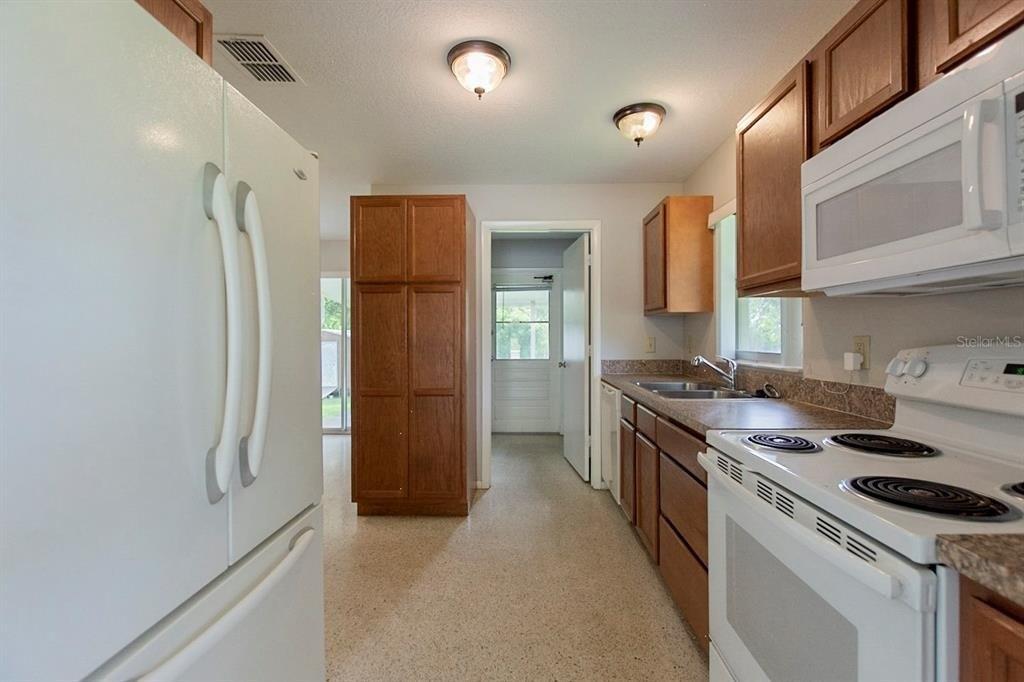17th Ter Ne, Winter Haven, FL 33881