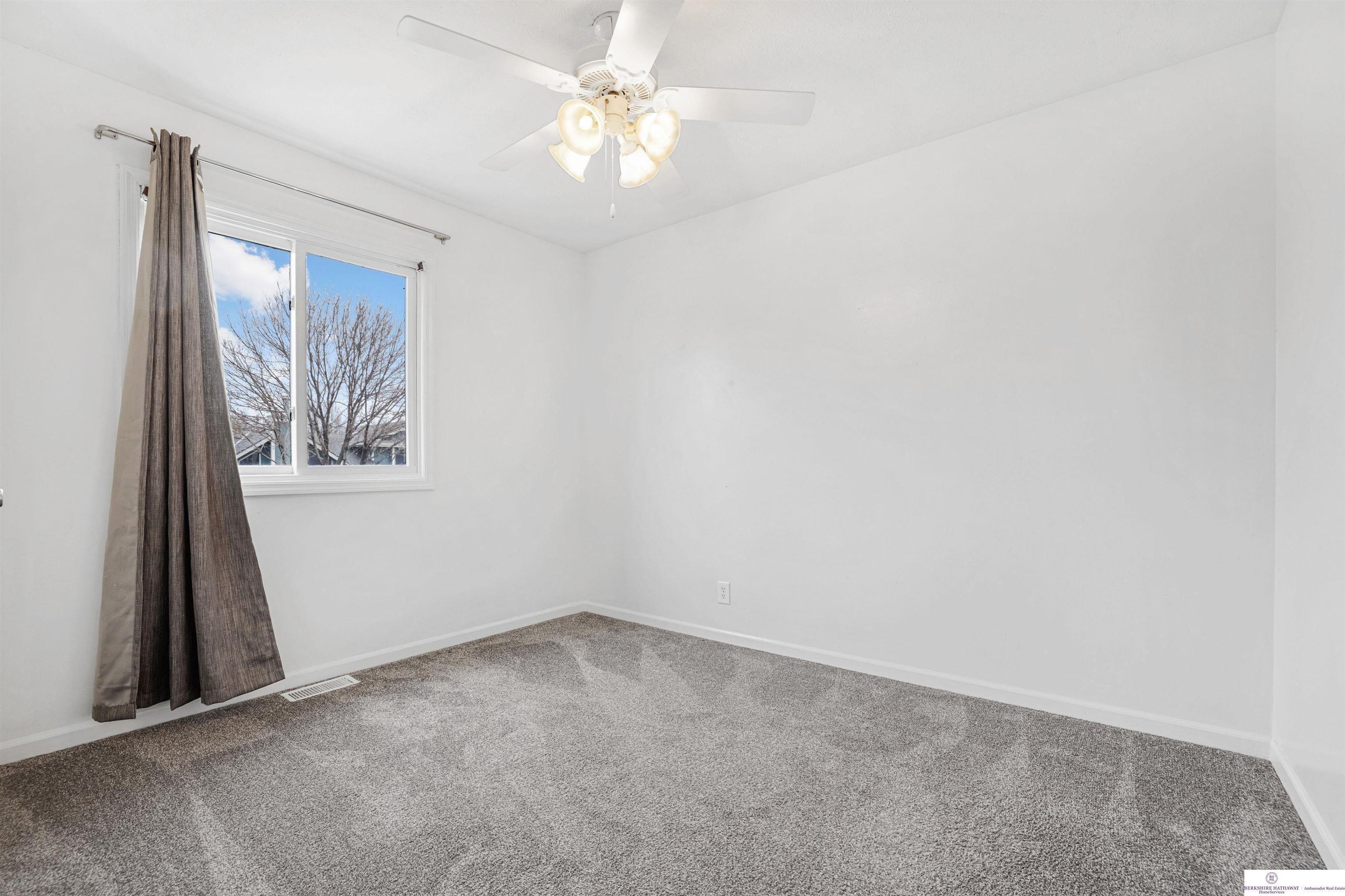 Grover St, Omaha, NE 68144