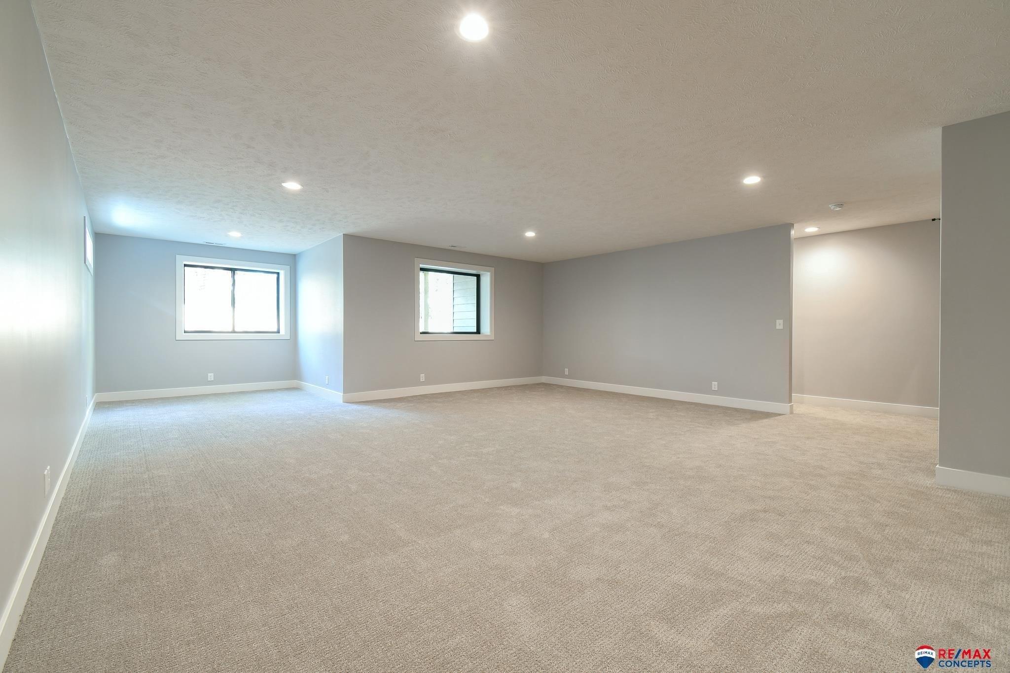 Anaheim Ct, Lincoln, NE 68506