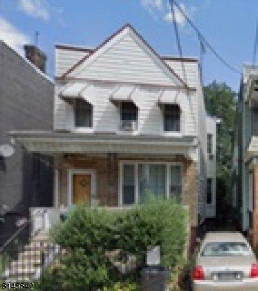 Armstrong Ave, Jersey City, NJ 07305