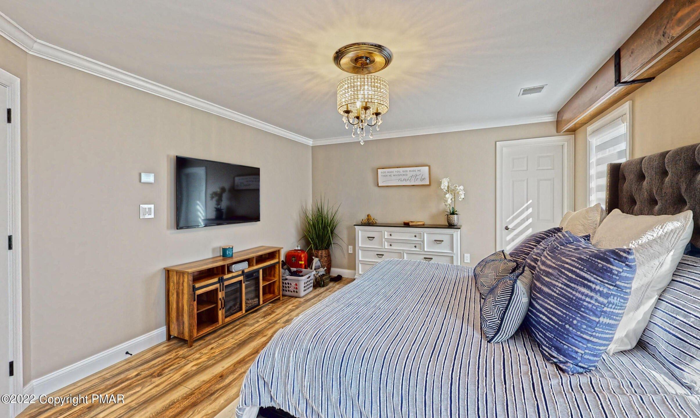 Bridle Rd, Stroudsburg, PA 18360