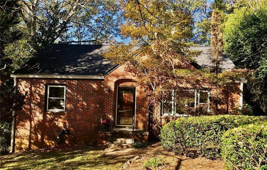Walker Dr, Decatur, GA 30030