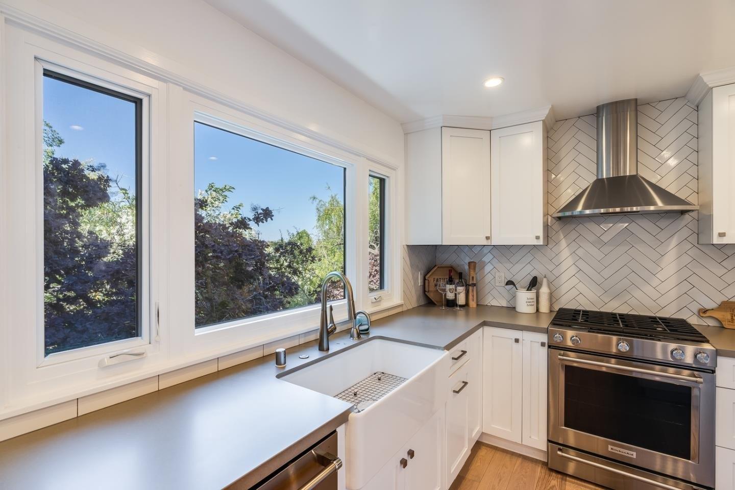 Santa Lucia Rd, Cupertino, CA 95014