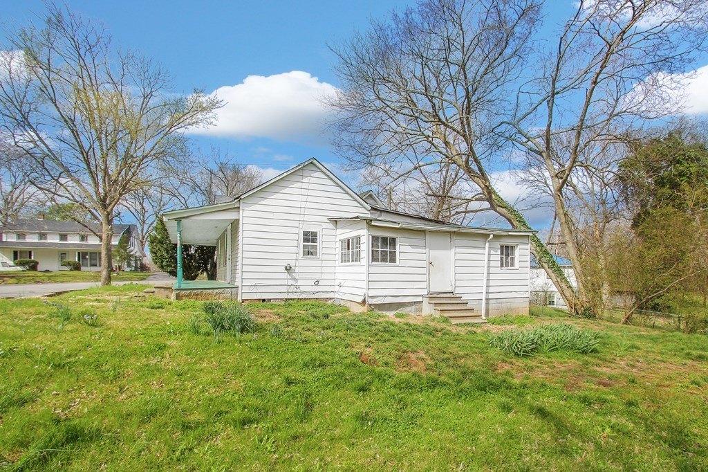 Cedar St, Dover, TN 37058
