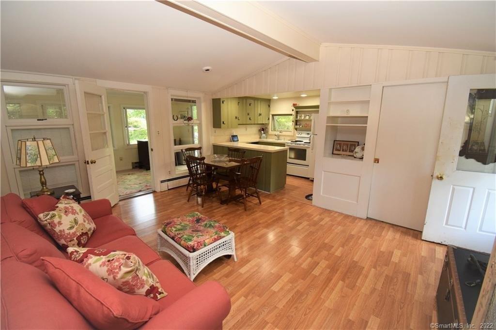 Hickory Rd, Guilford, CT 06437