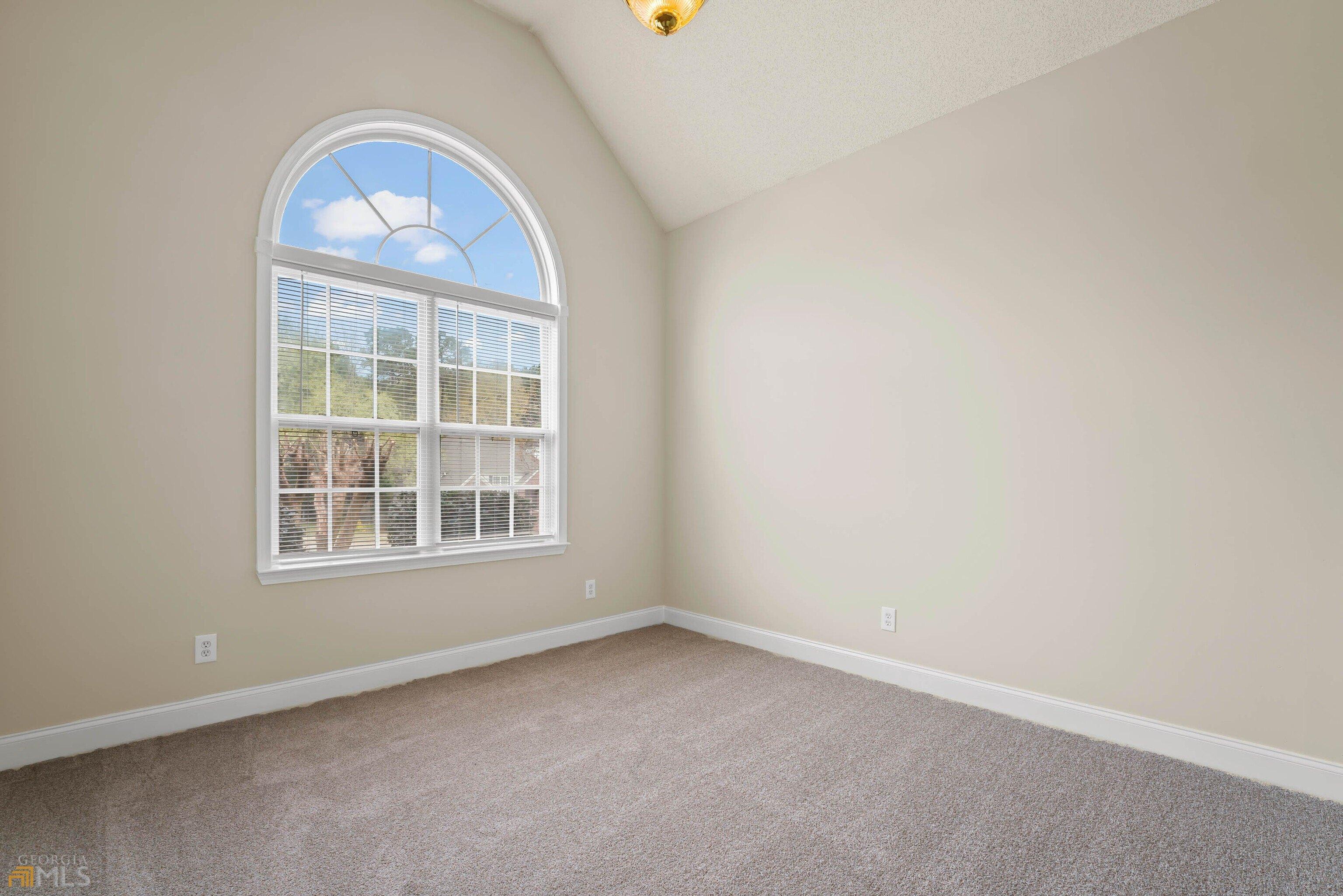 Autumn Leaf Cir, Mcdonough, GA 30253