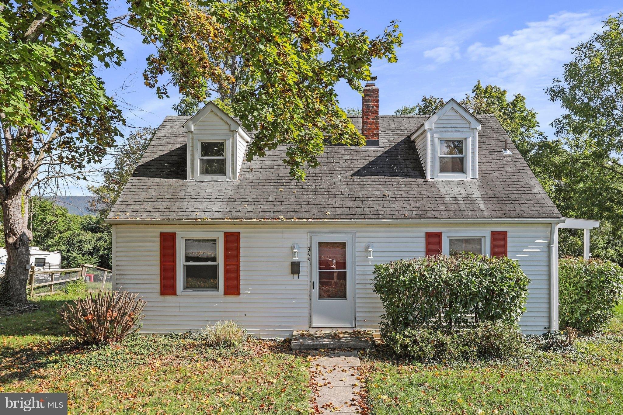 N Lee St, Woodstock, VA 22664