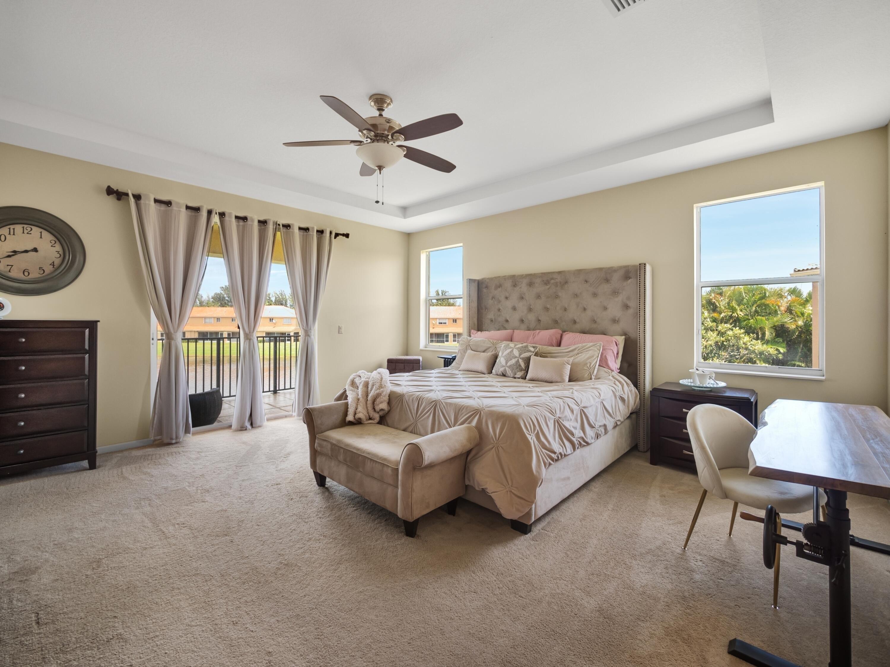 Paradise Cv, West Palm Beach, FL 33411
