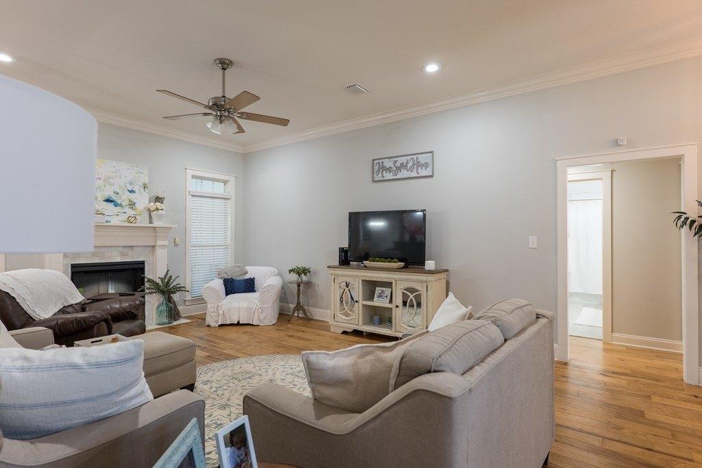 Maycomb Ave, Hahira, GA 31632