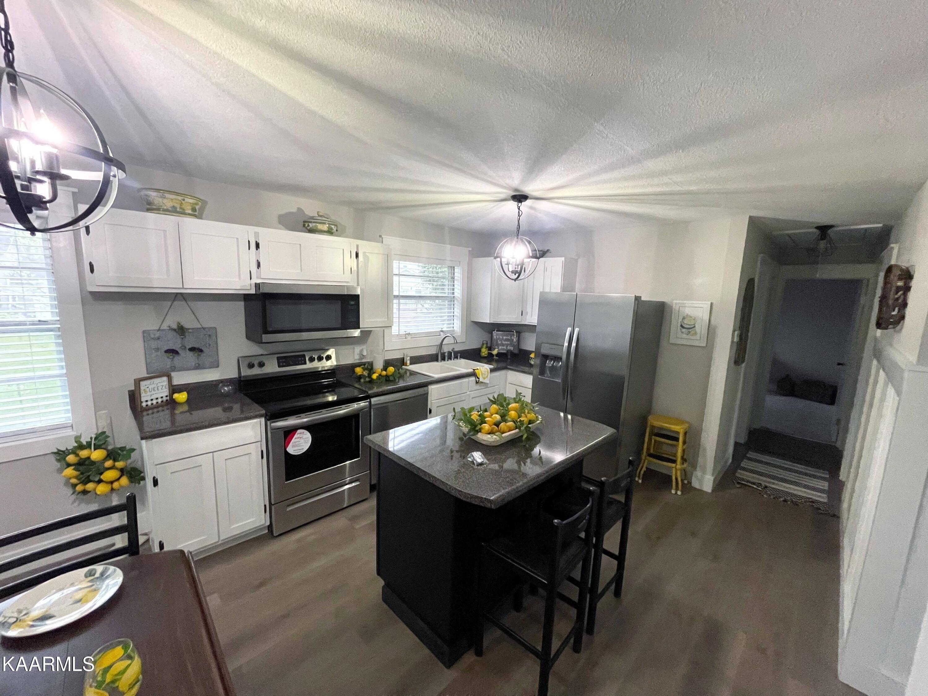 Slover St, Clinton, TN 37716