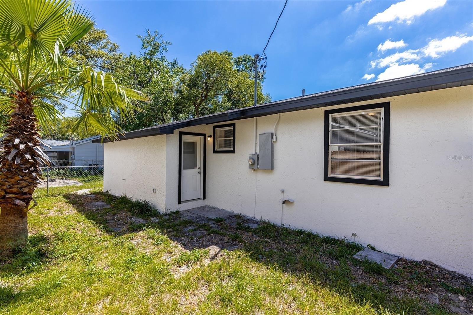 16th St, Zephyrhills, FL 33542