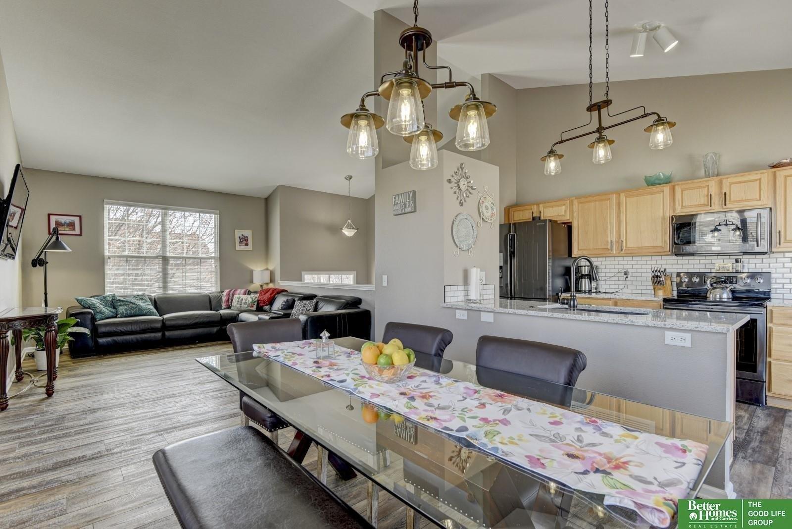 S Mineral Dr, Papillion, NE 68046