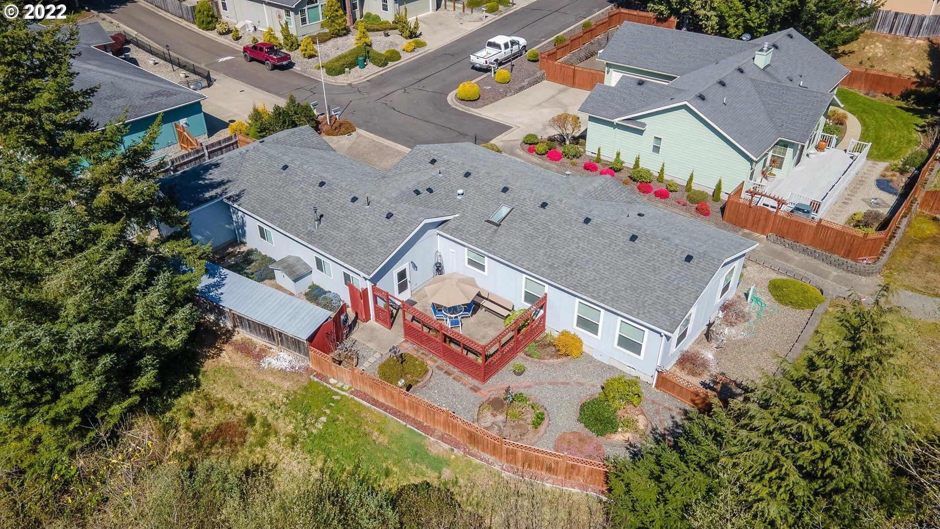 Lynne Dr, North Bend, OR 97459