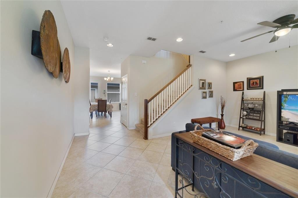 Dufferin Ln, Orlando, FL 32832