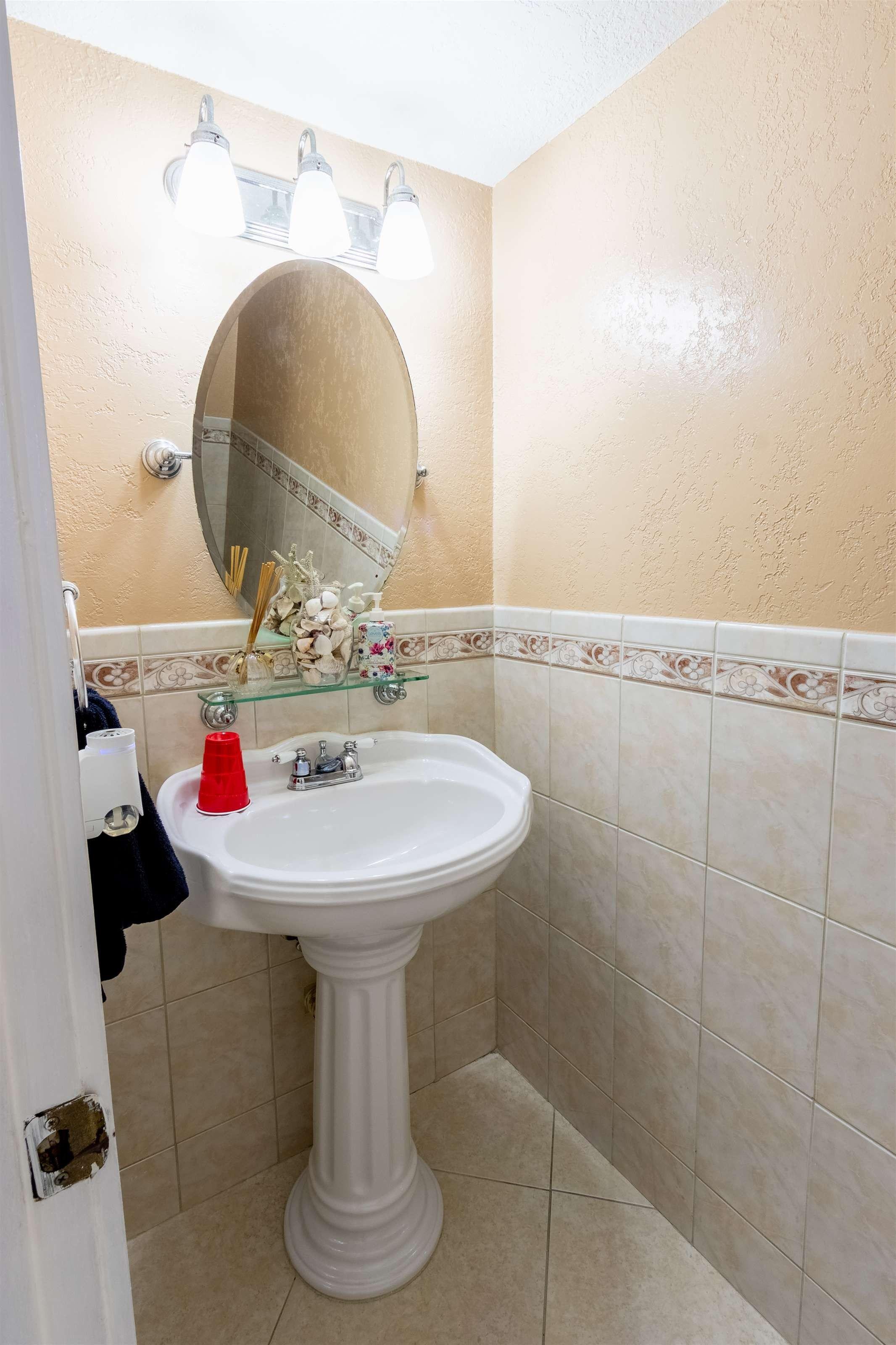 W 72nd St, Hialeah, FL 33014