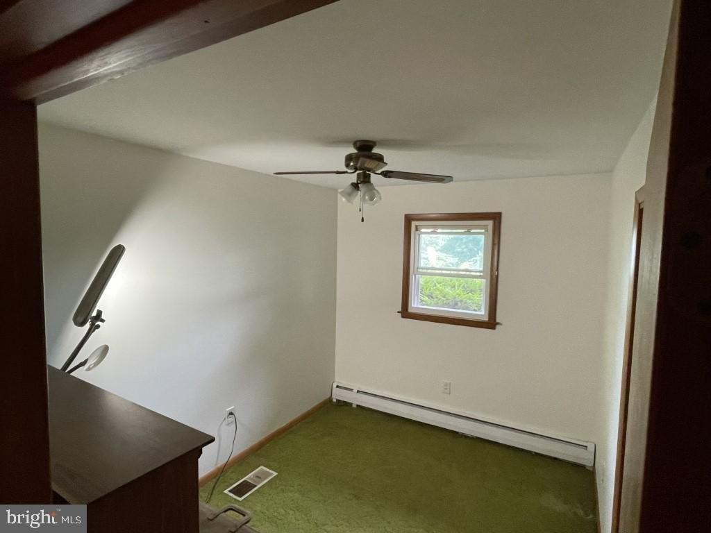 Hammond Dr, Chambersburg, PA 17201