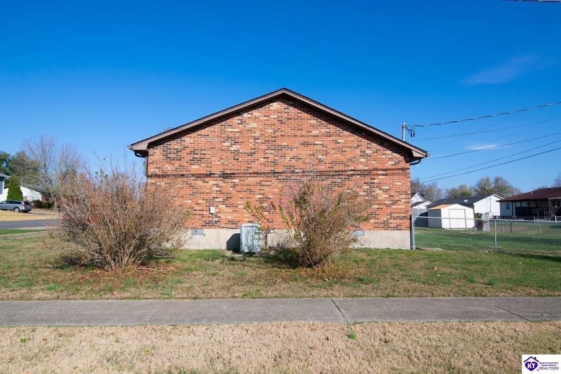 Daffodil Ct, Radcliff, KY 40160