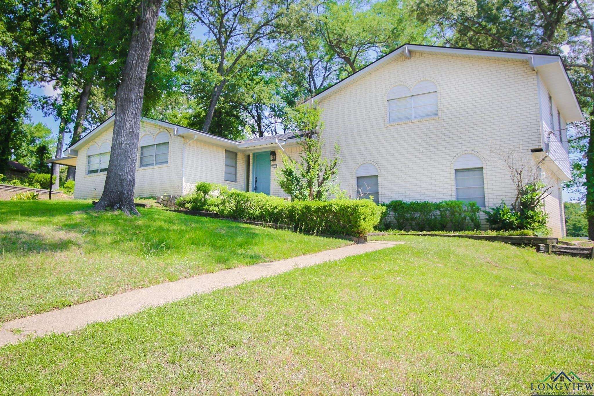 Stanford Dr, Longview, TX 75601