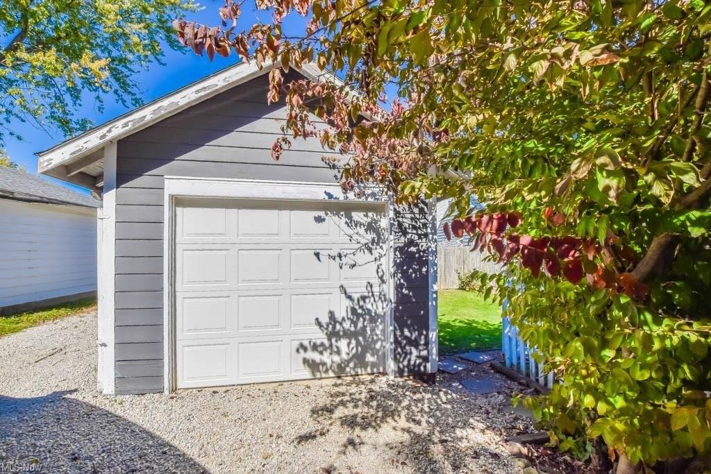 W Park Rd Nw, North Canton, OH 44720
