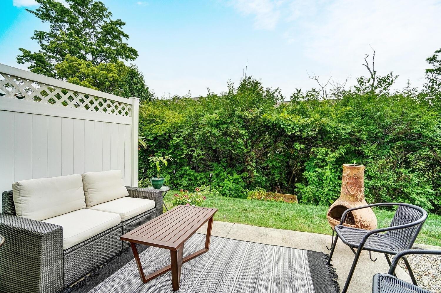 Albany Brooke Dr, Westerville, OH 43081