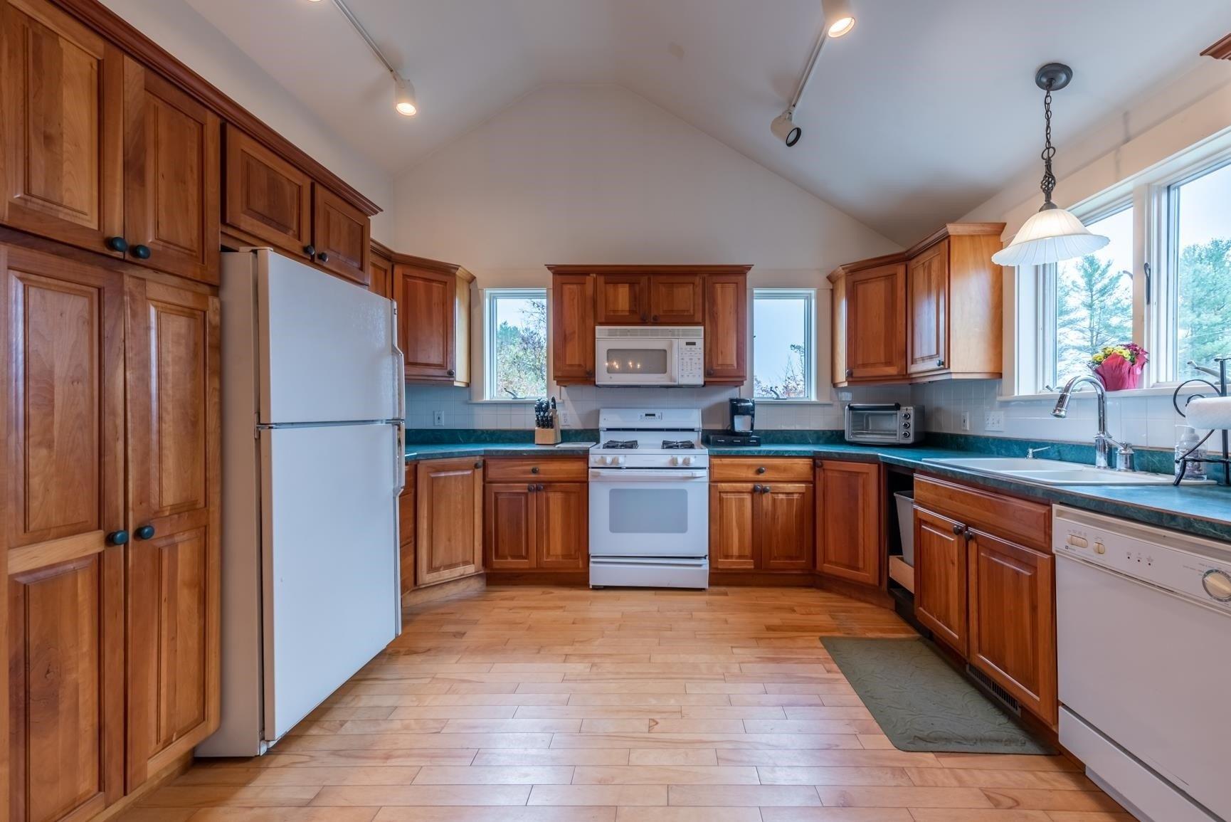 Ryder Corner Rd, Sunapee, NH 03782