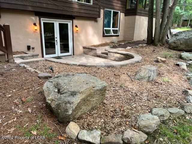 W Lake Valley Dr, Hazleton, PA 18202