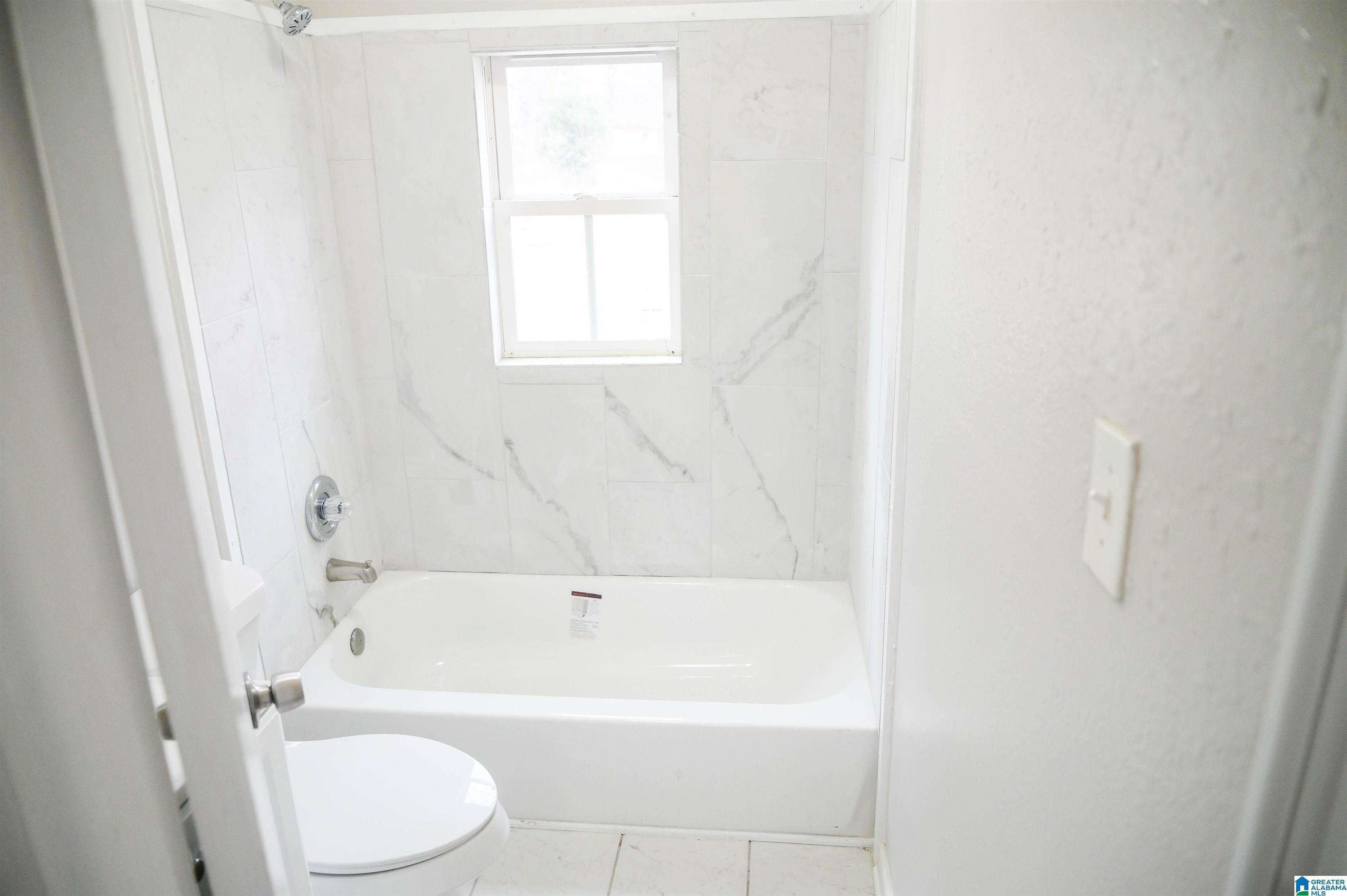 Court R, Birmingham, AL 35208