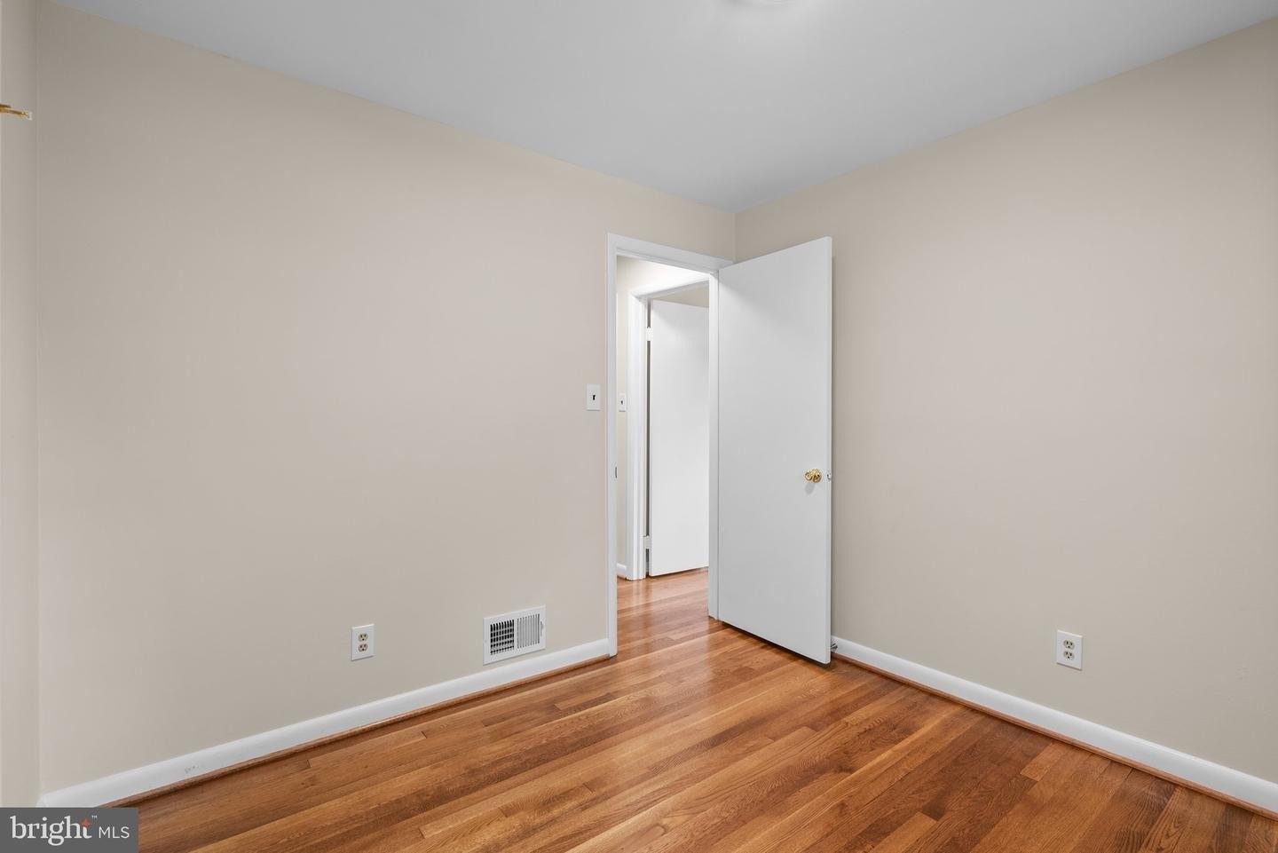 Natasha Dr, Berwyn Heights, MD 20740