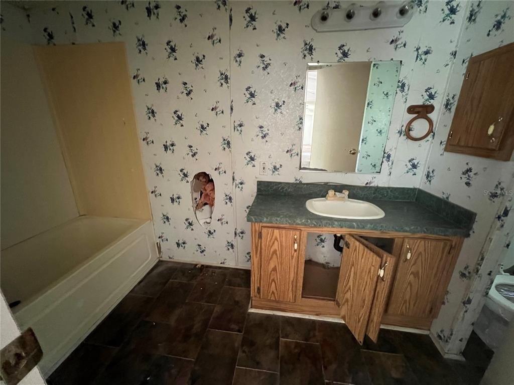 Nw 167th Pl, Trenton, FL 32693