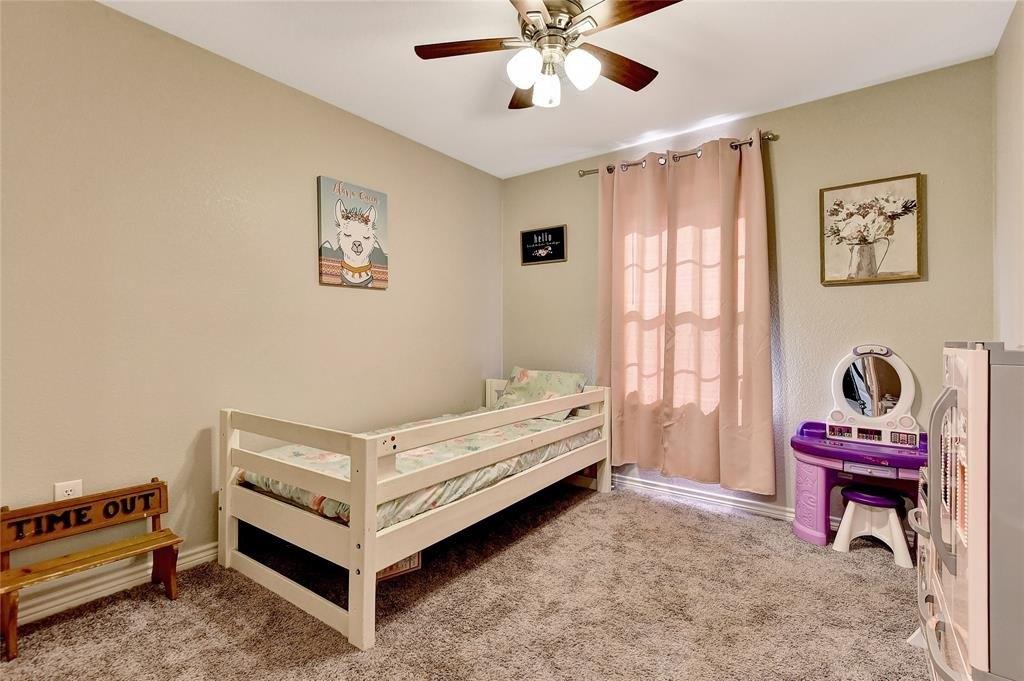 Sara Ct, Collinsville, TX 76233