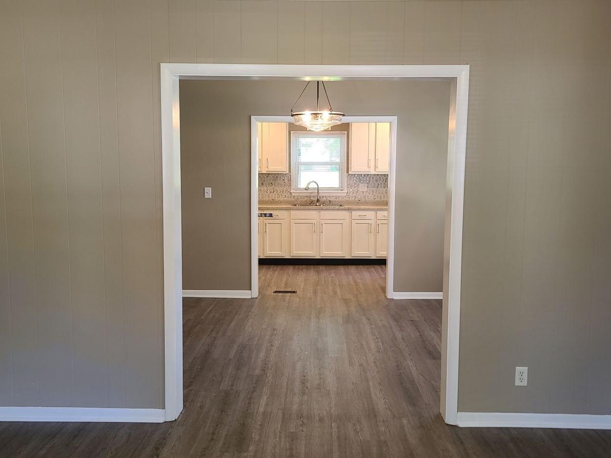 E Gladys St, Sikeston, MO 63801